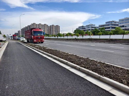 终于打通了瓶颈 富长路这一段实现双向开放交通